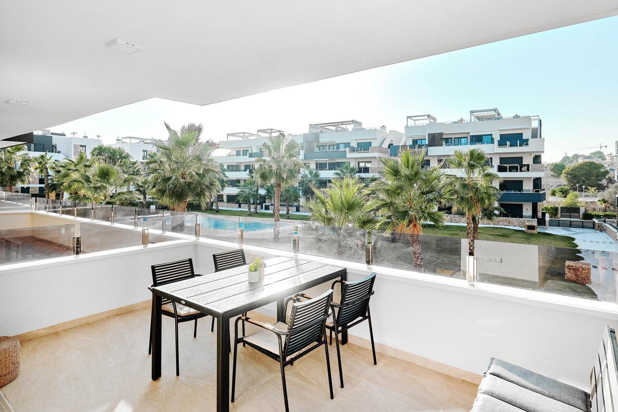 Sunrise New With Pool Appartement *